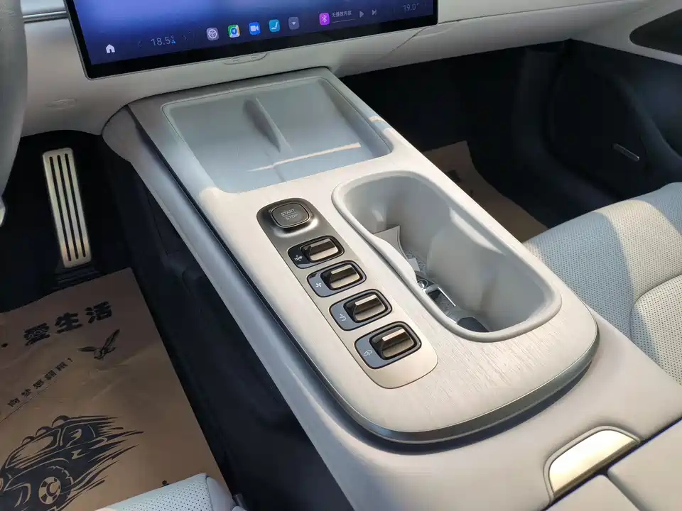 Xiaomi Xiaomi SU7