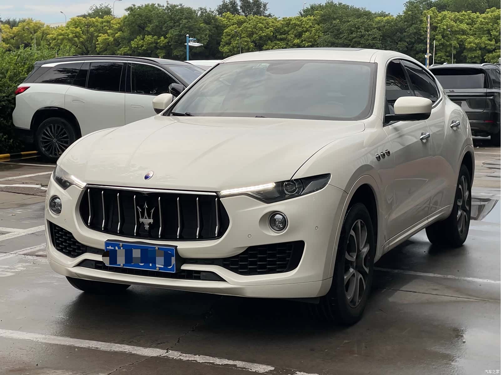 Maserati Levante, 2017 1