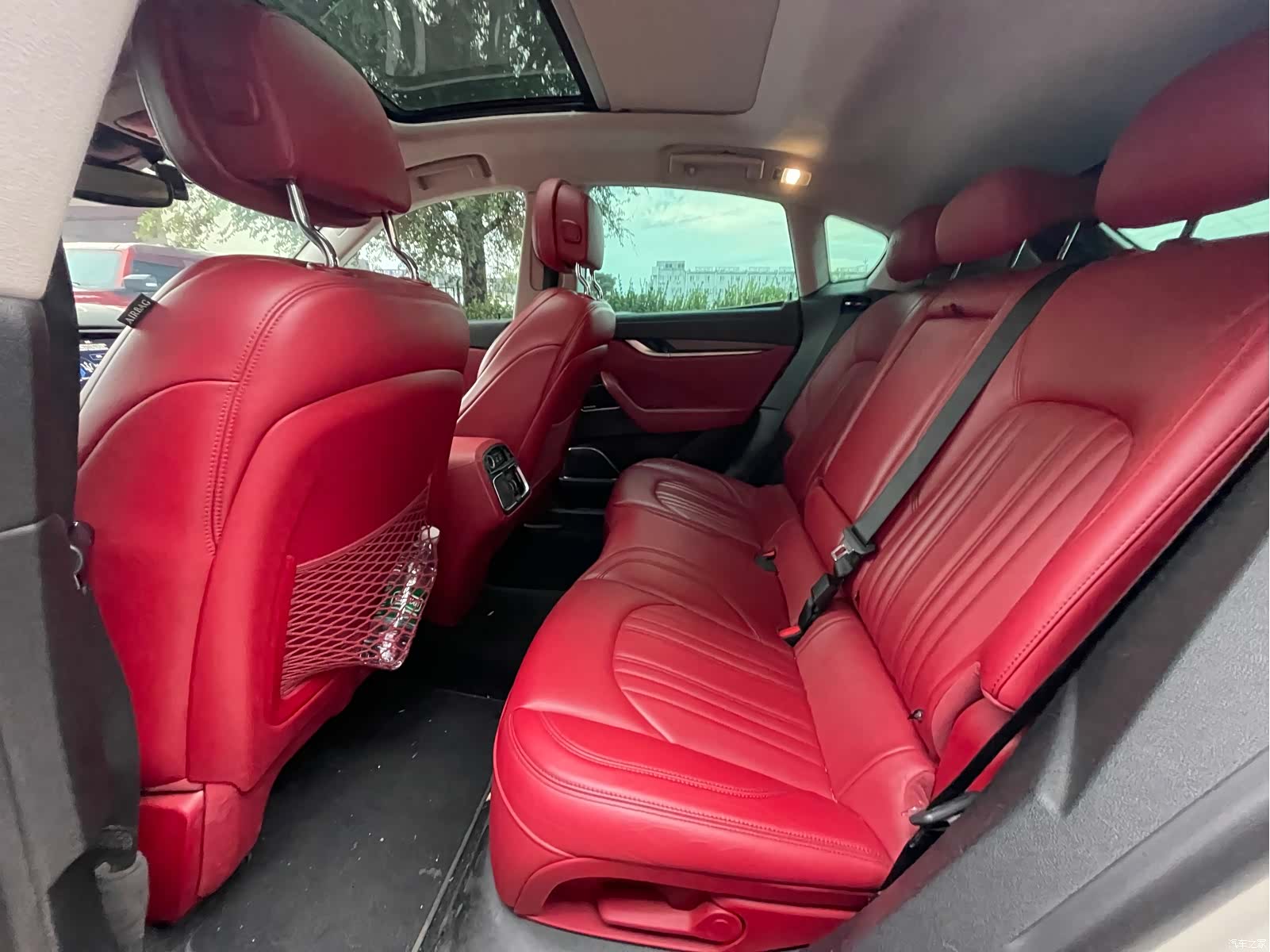Maserati Levante, 2017 13