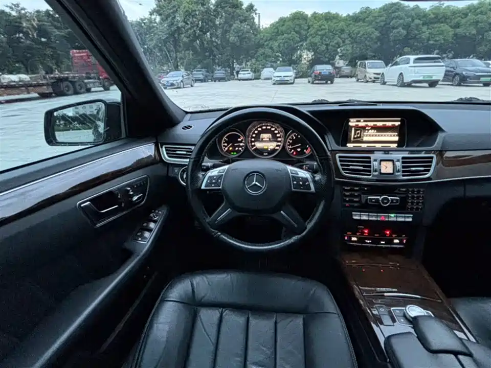 Mercedes-Benz E-class Mercedes-Benz E-class