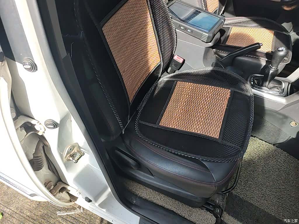 Chery 3, 2015 25