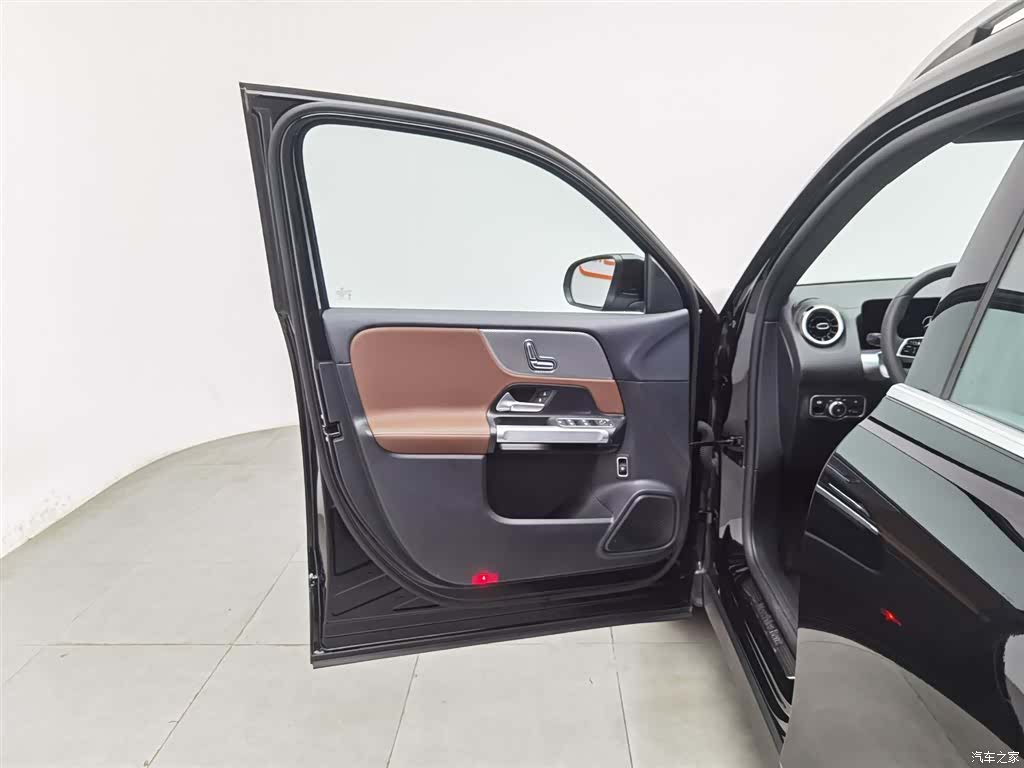 Mercedes-Benz GLB, 2023 8