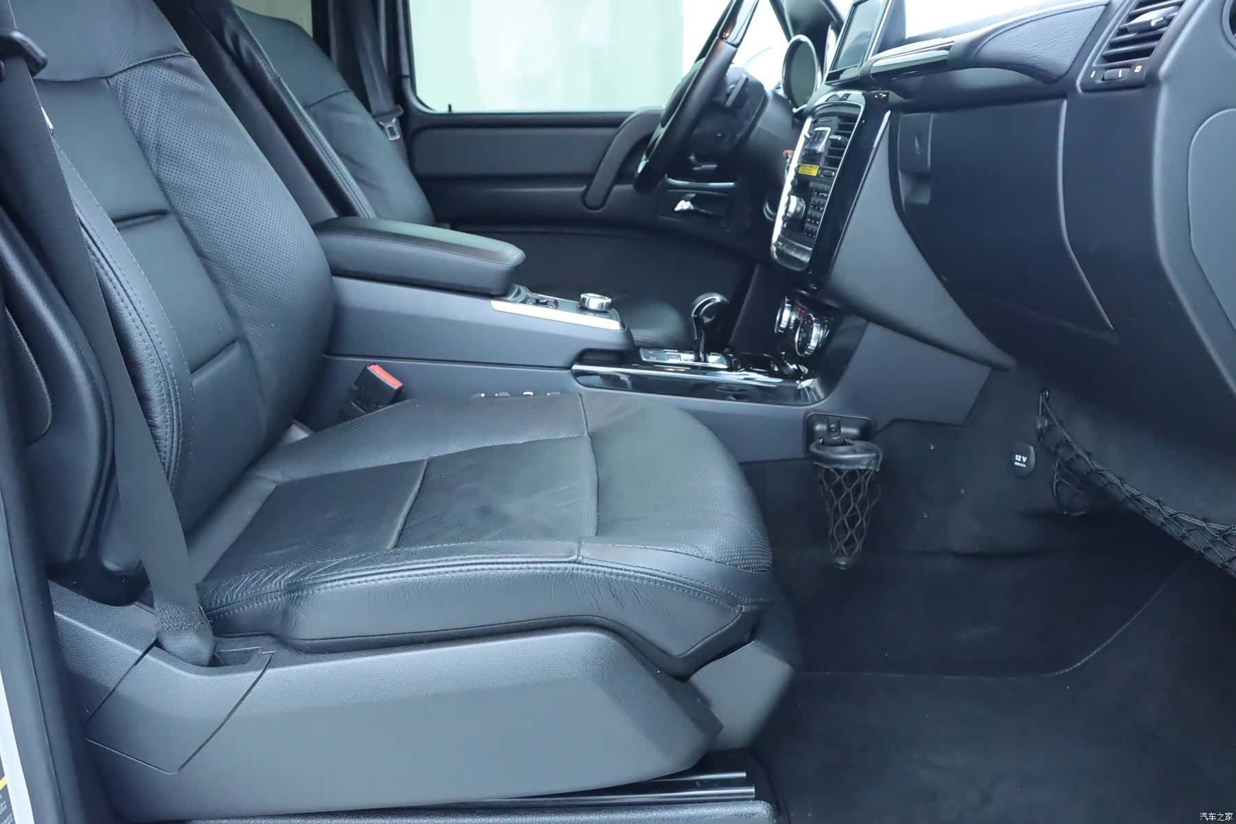 Mercedes-Benz G-Class, 2015 8