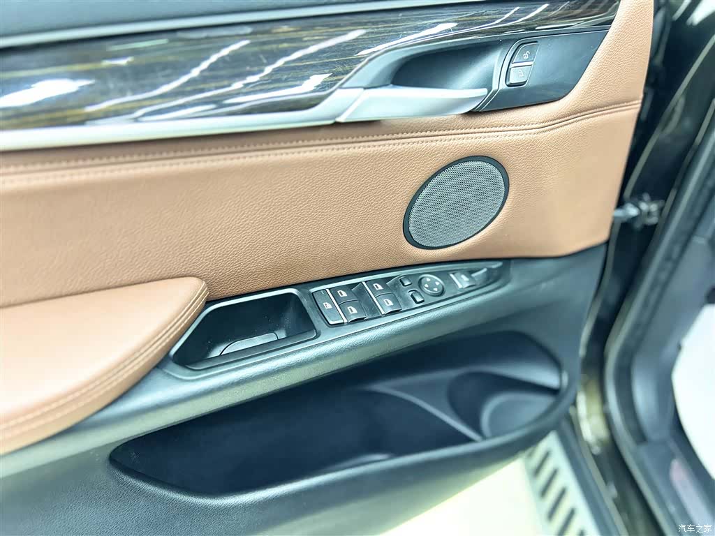 BMW X6, 2015 8