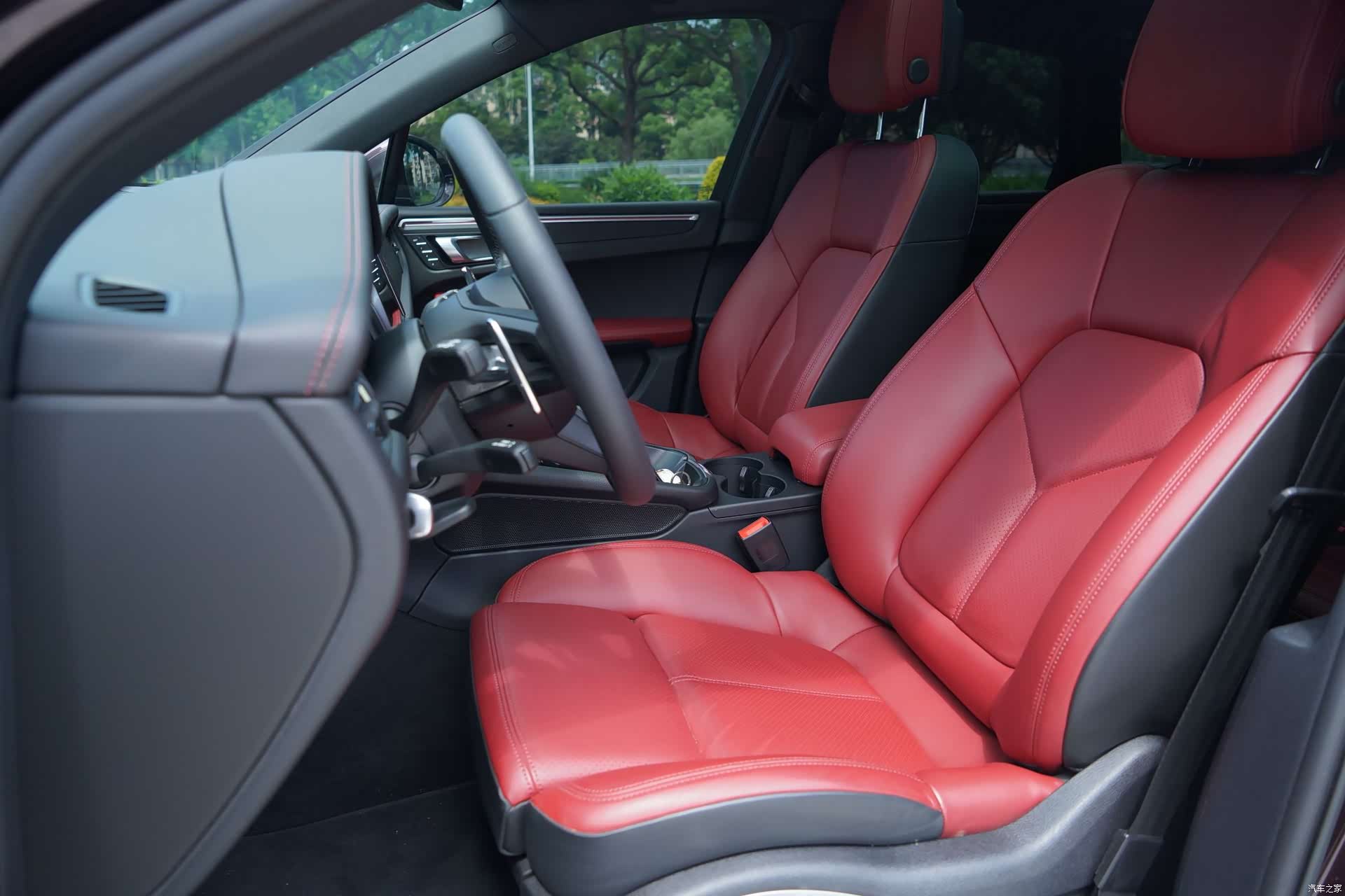Porsche Macan, 2023 4