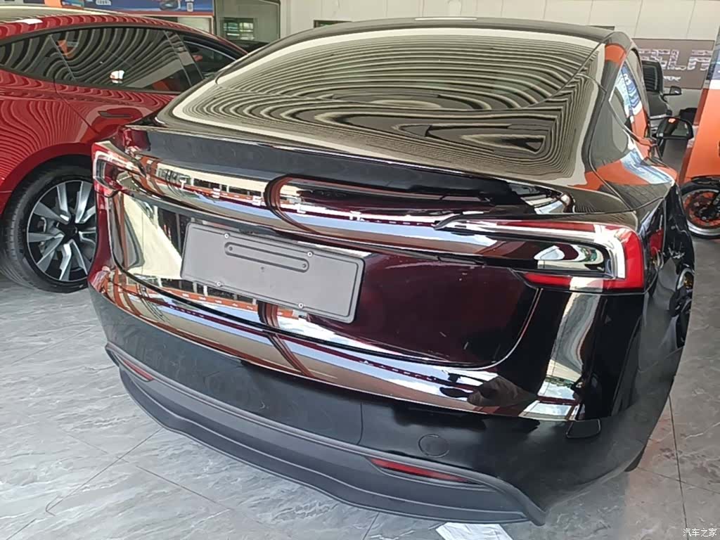 Tesla Model 3, 2024 6