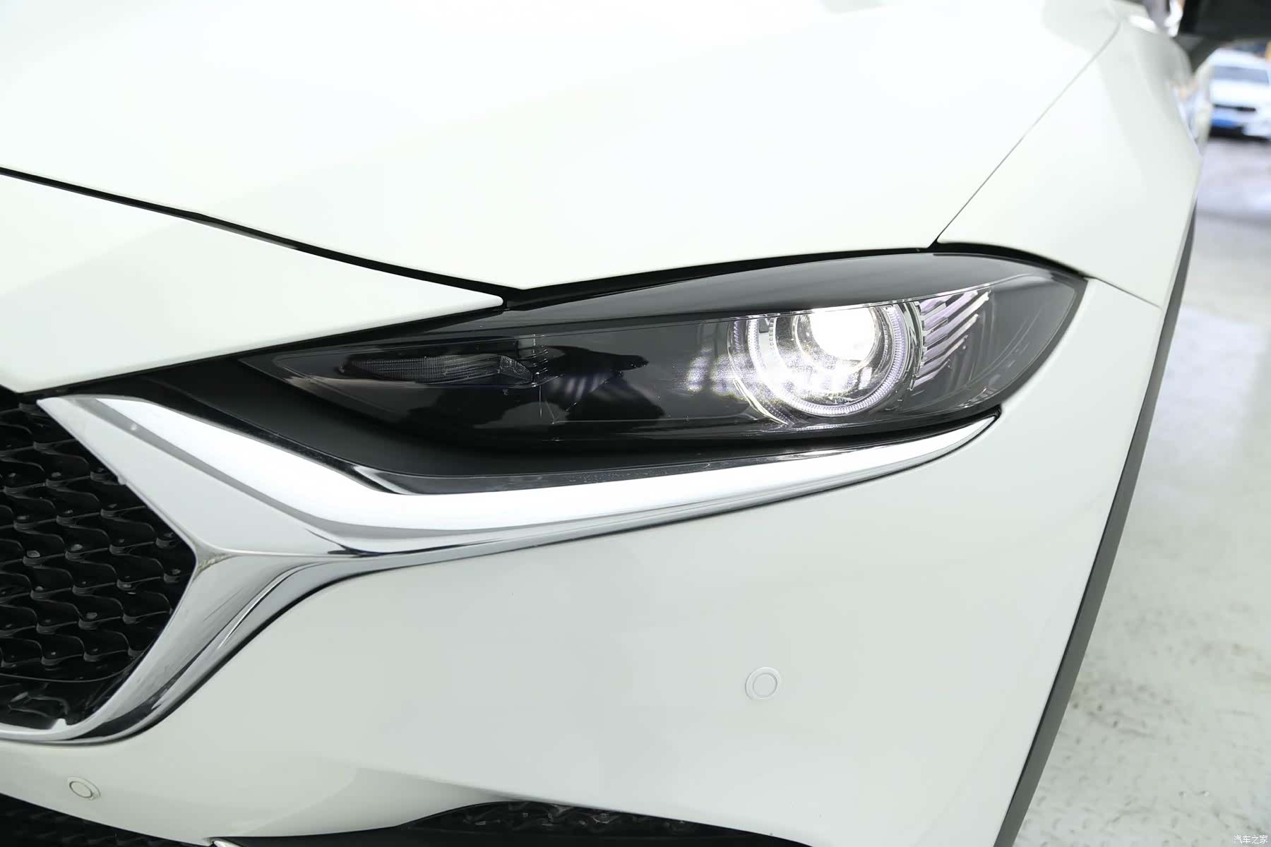 Mazda CX-4, 2023 8