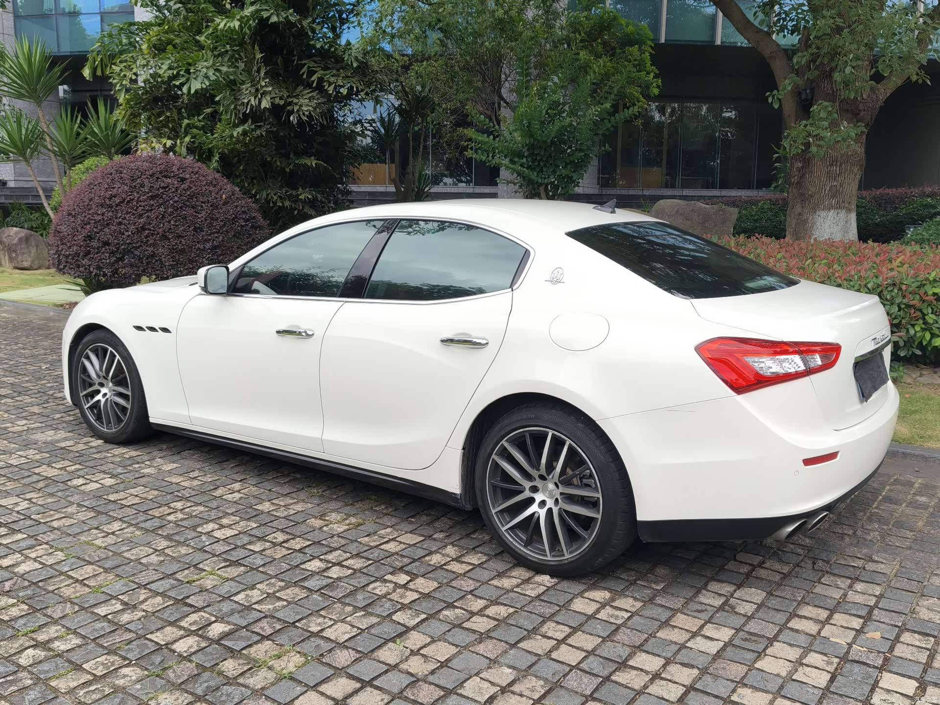 Maserati Ghibli, 2016 6