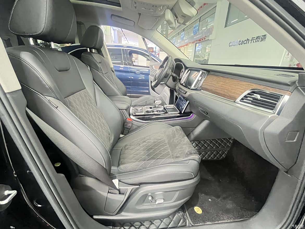 Hongqi HS7, 2022 6