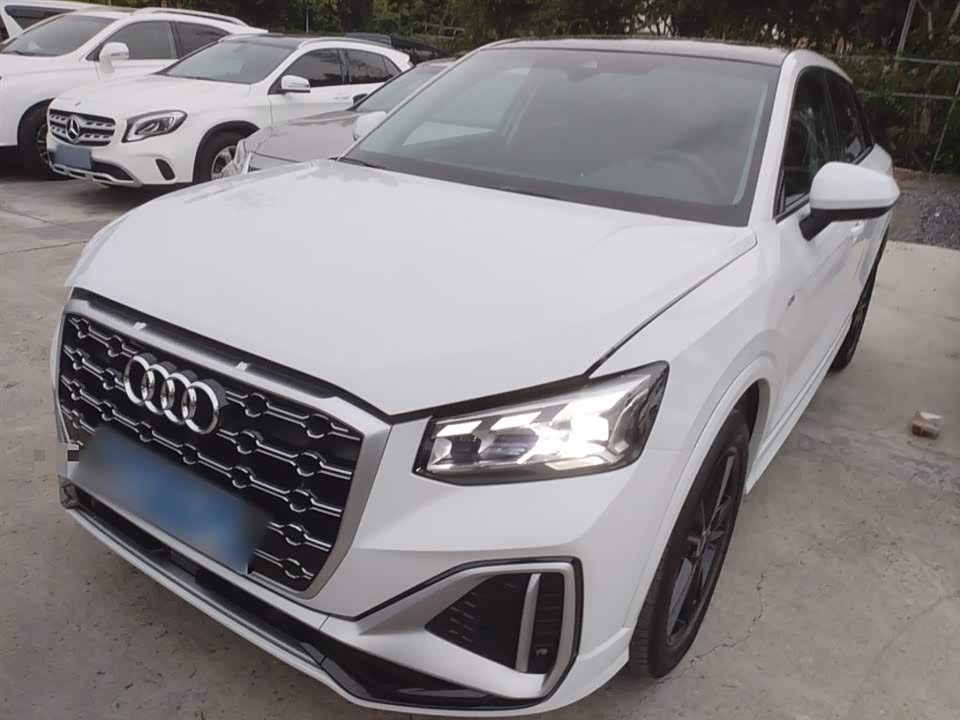 Audi Q2L Audi Q2L