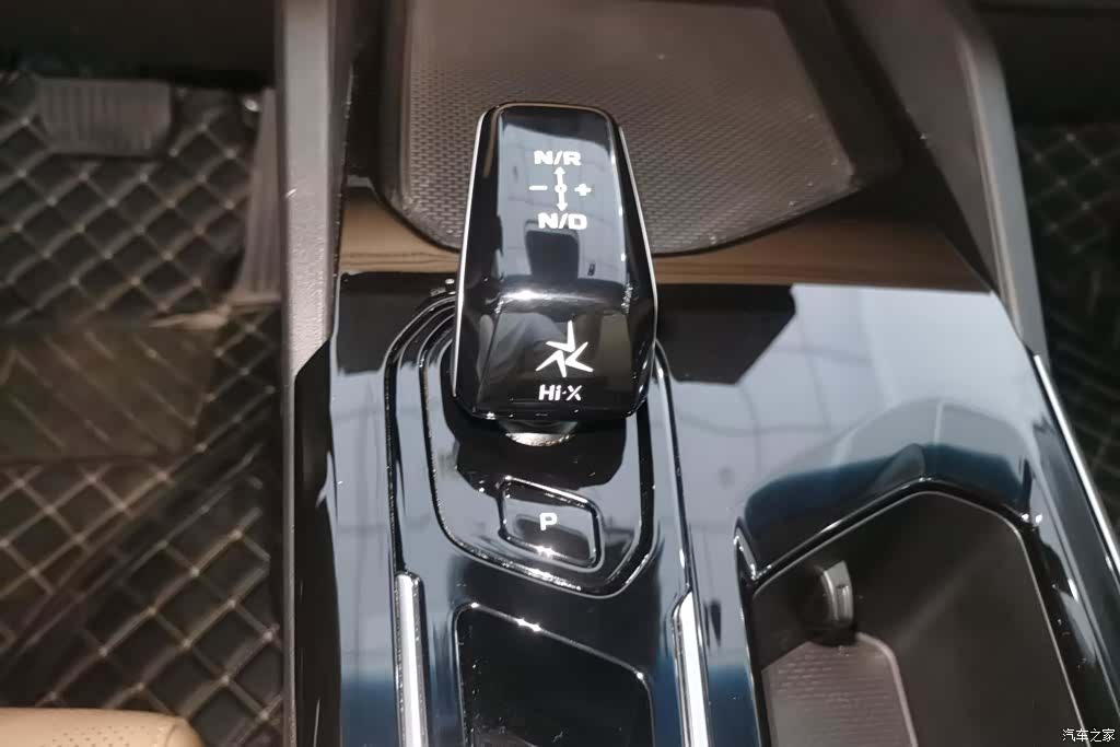 Geely Emgrand, 2024 16