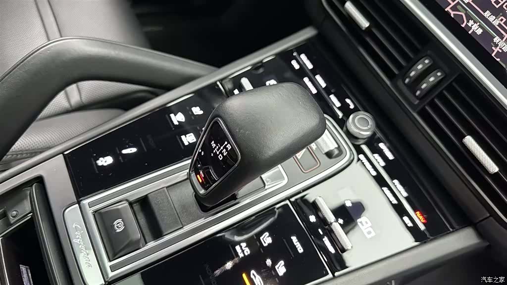 Porsche Cayenne, 2022 10
