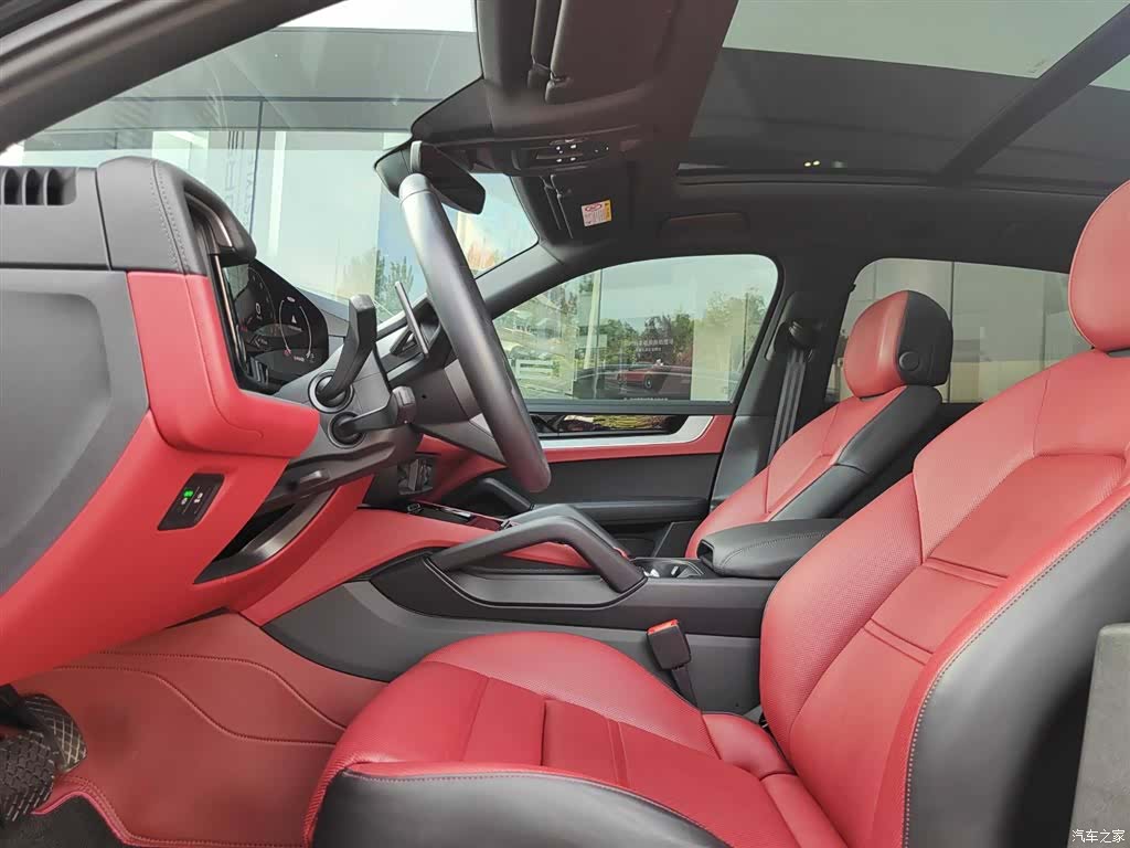 Porsche Cayenne, 2024 9