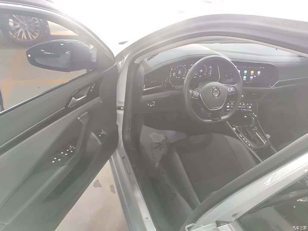 Volkswagen Sagitar, 2021 16