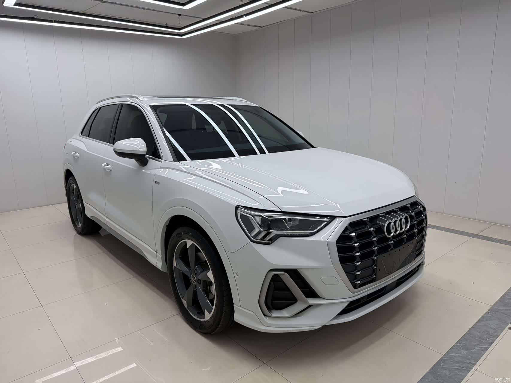 Audi Q3, 2023 6