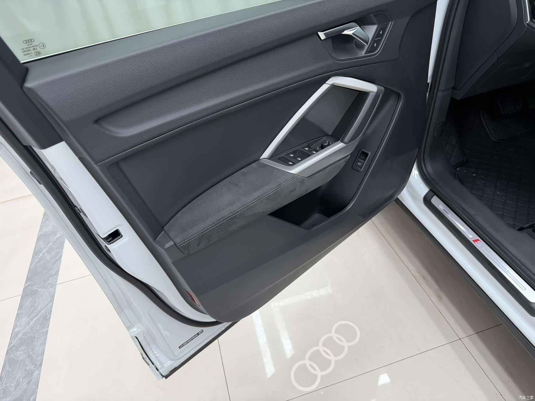 Audi Q3, 2023 12