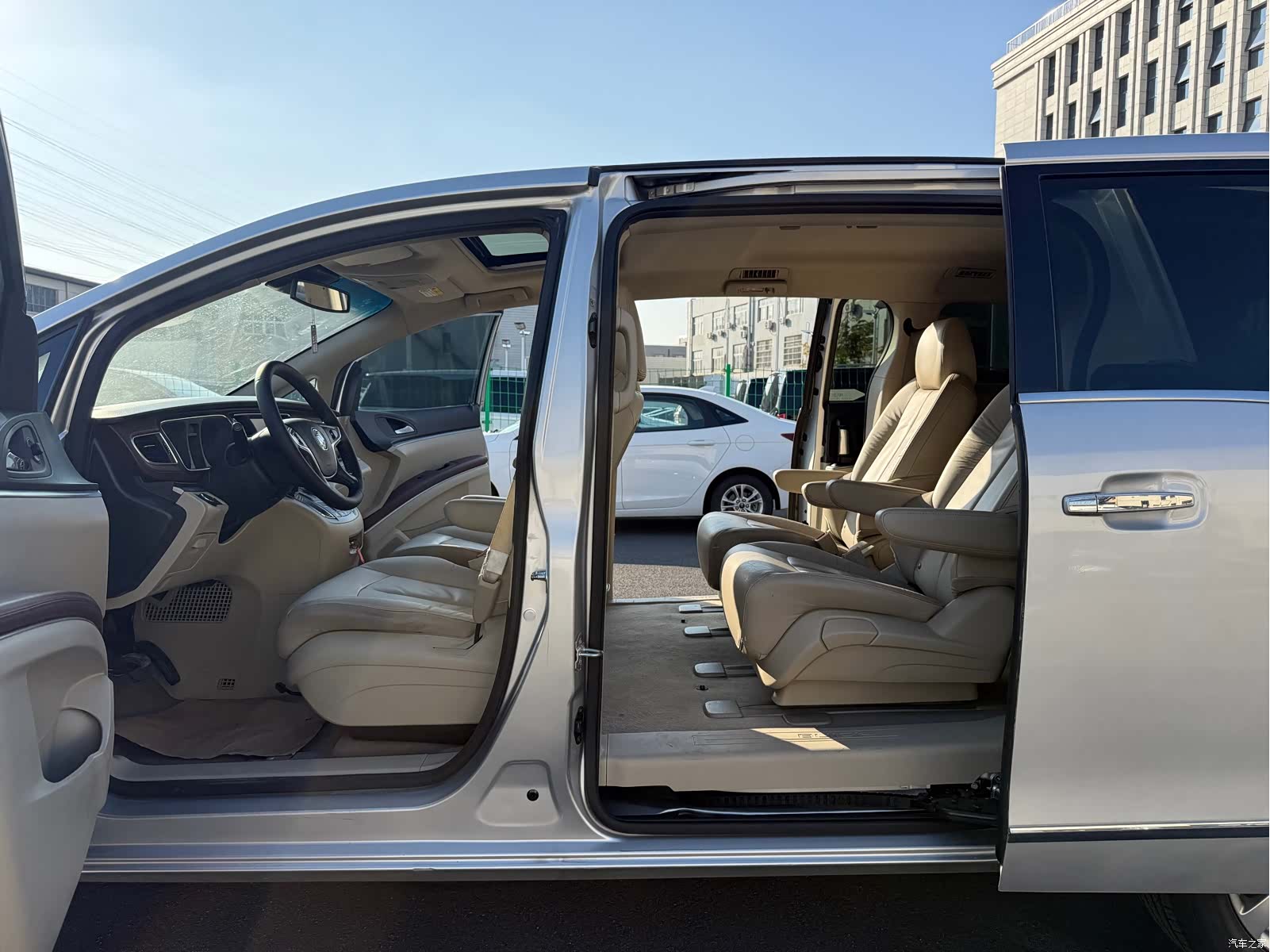Buick GL8, 2019 23