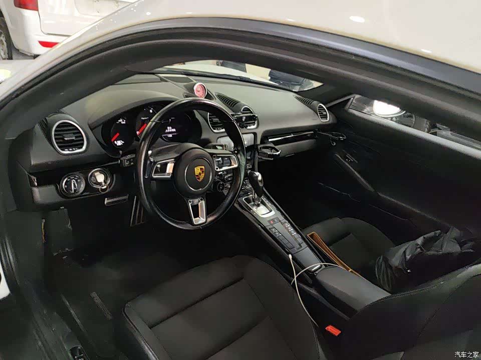 Porsche Cayman, 2021 8