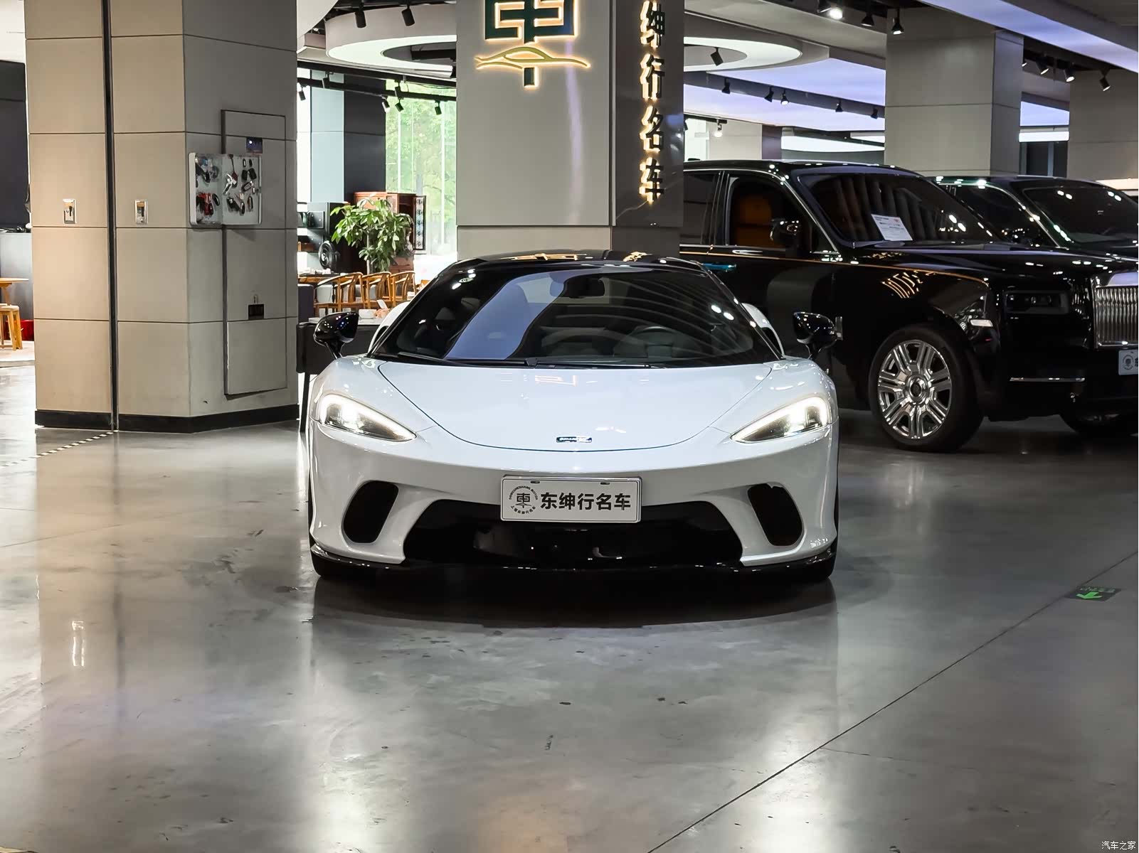 McLaren GT, 2023 2