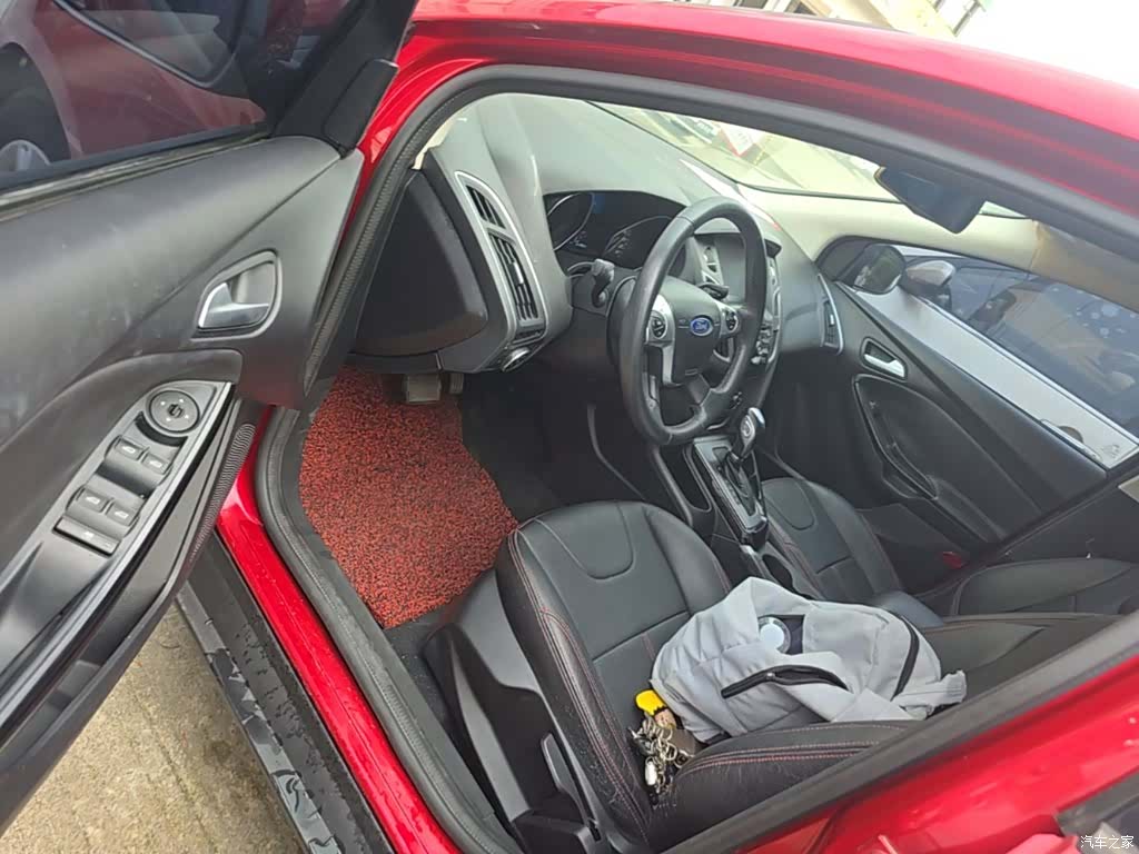 Ford Focus, 2015 16