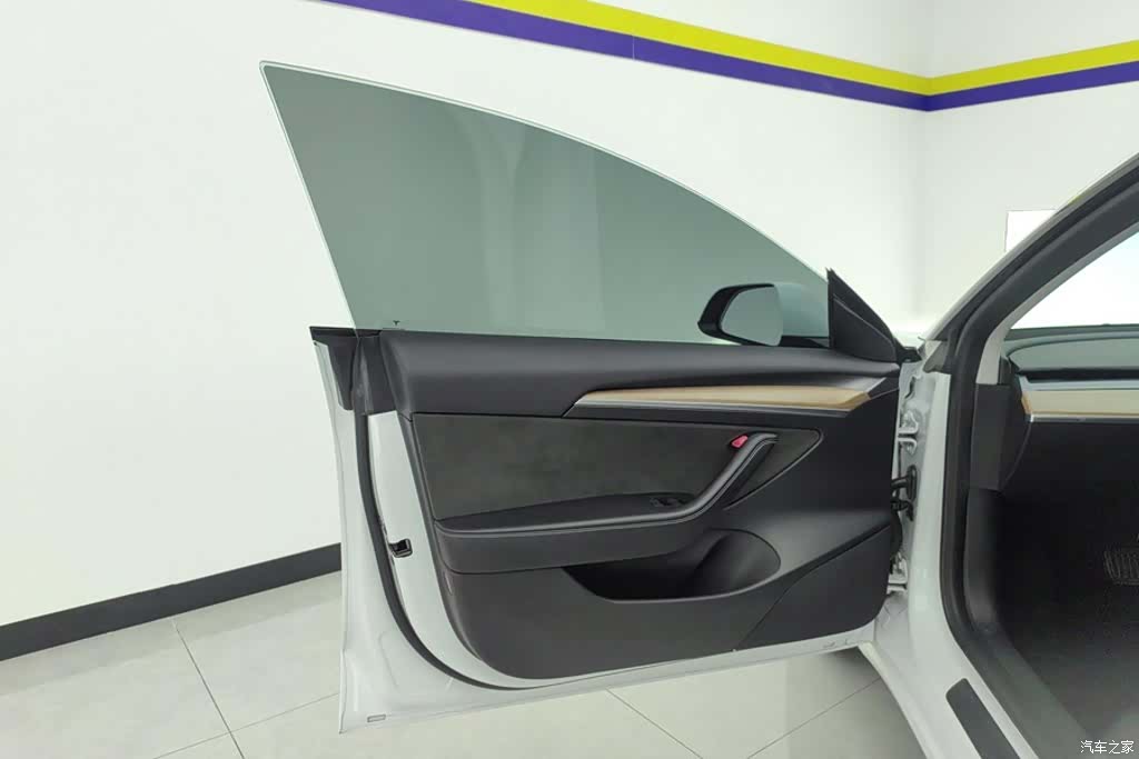 Tesla Model 3, 2023 7