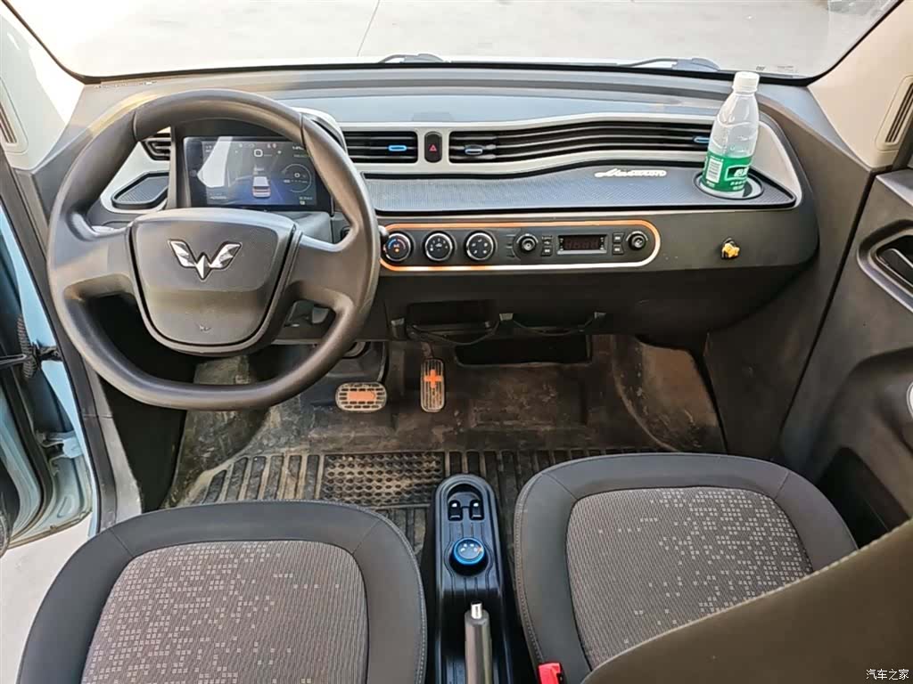 Wuling MINIEV, 2021 10