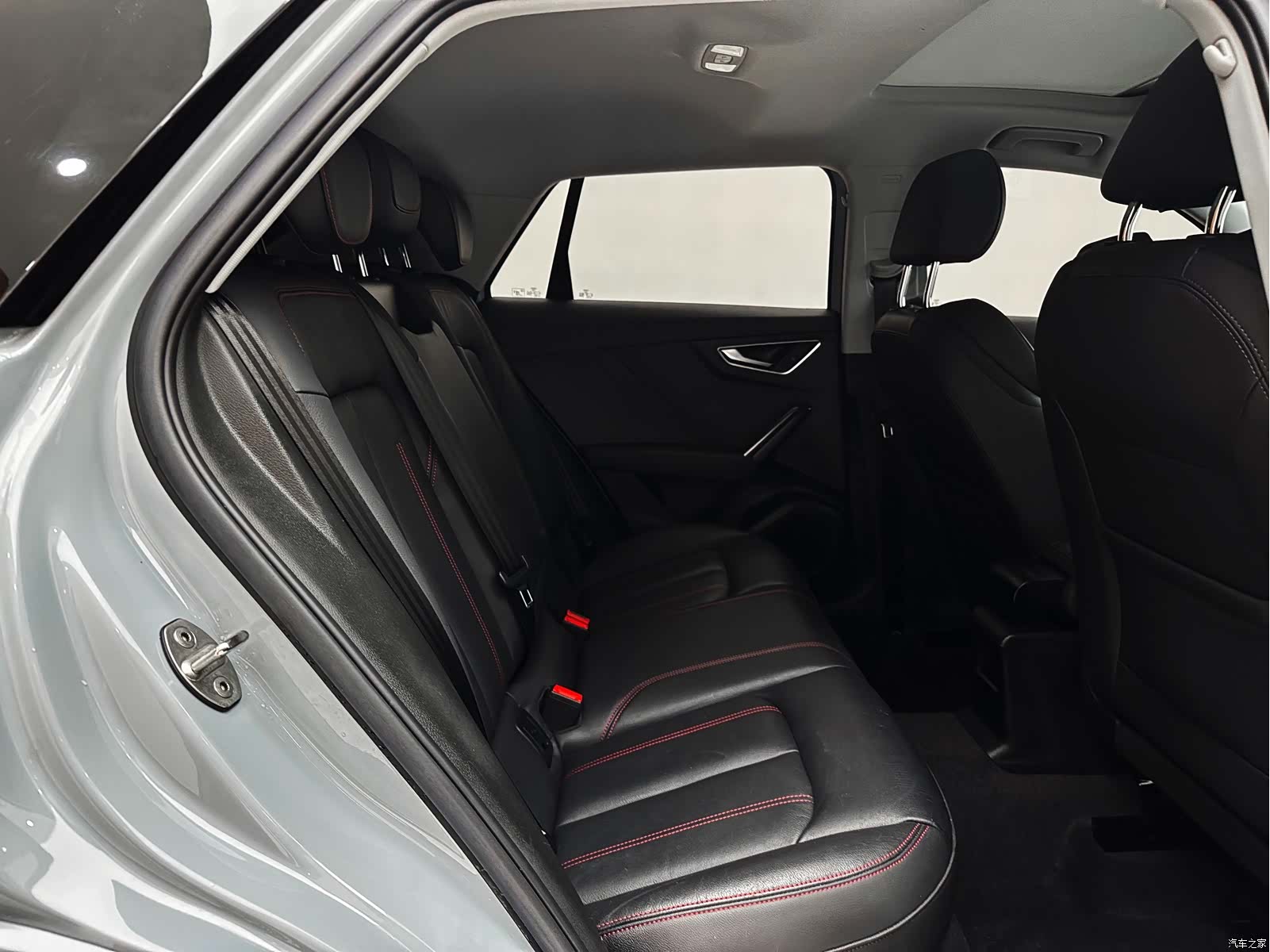 Audi Q2L, 2021 15