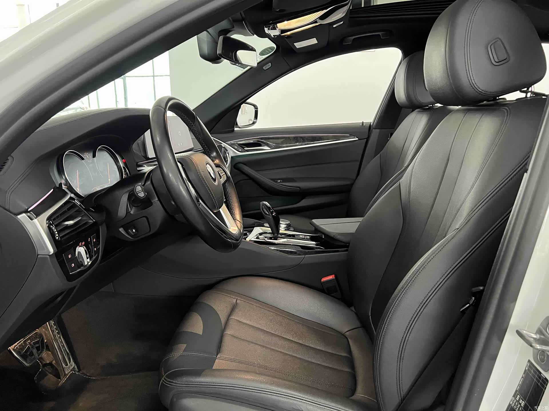 BMW 5 Series, 2018 9
