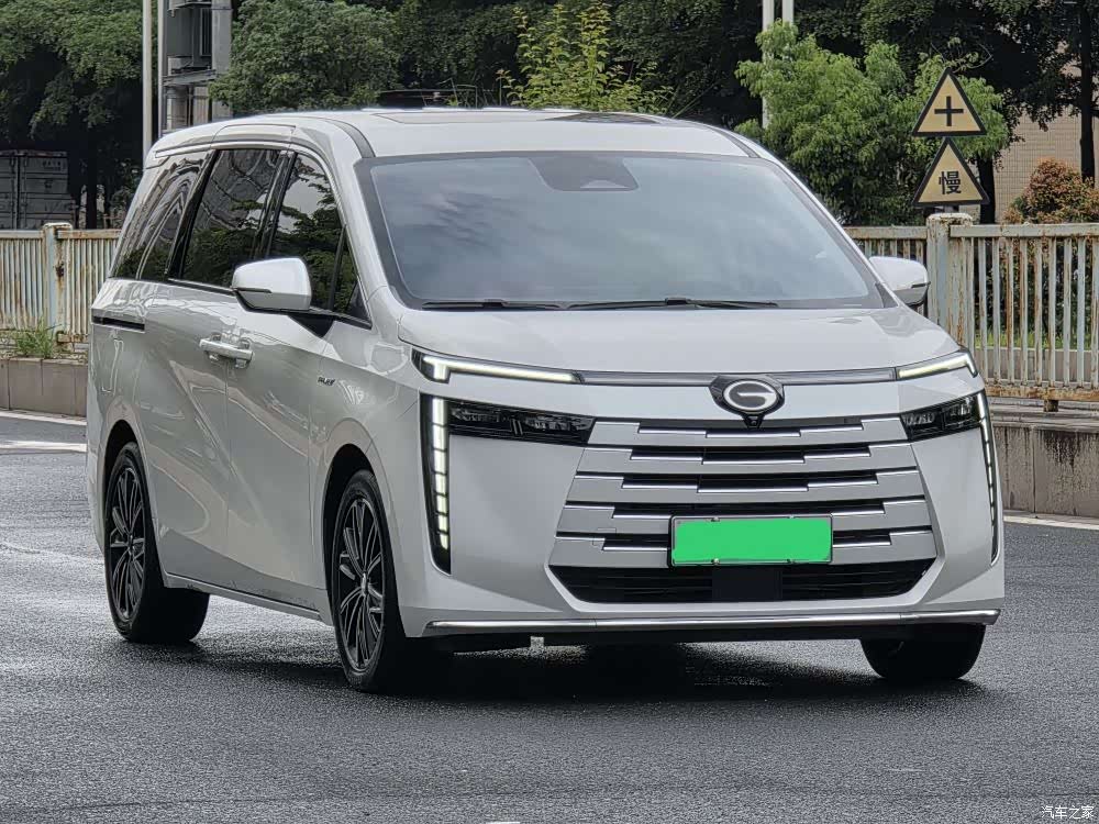 Trumpchi E8, 2023 3