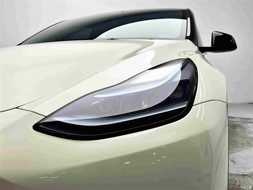 Tesla Model Y, 2023 все фото