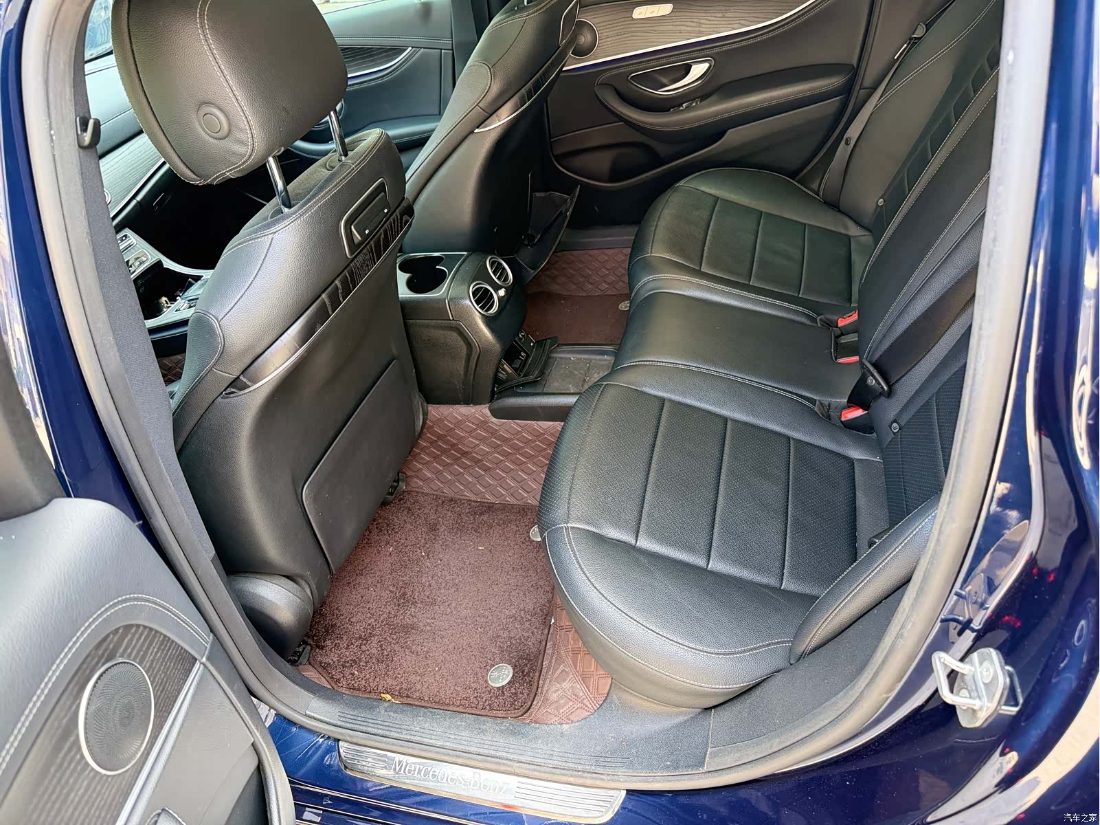 Mercedes-Benz E-Class, 2019 12