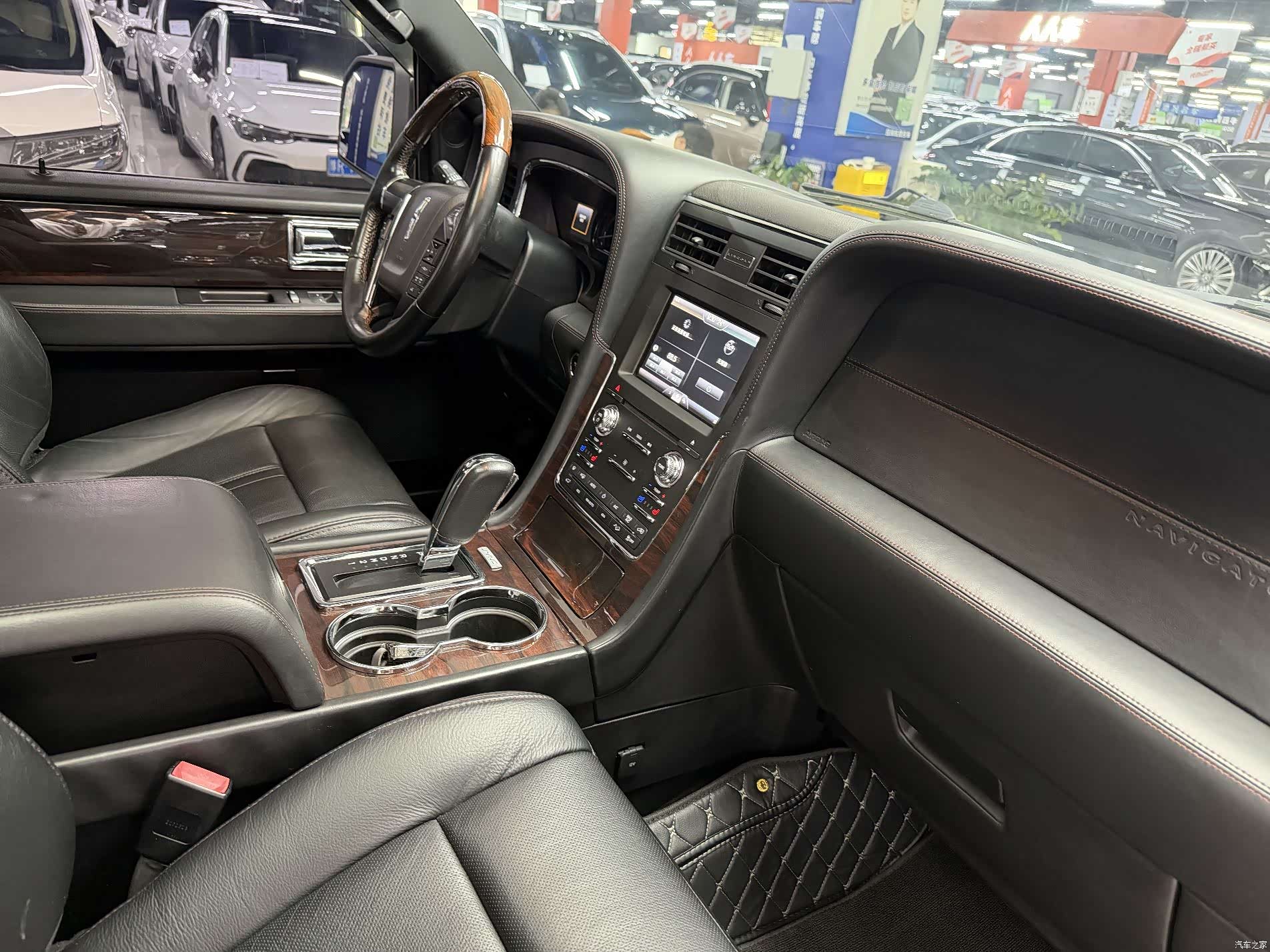 Lincoln Navigator, 2017 4