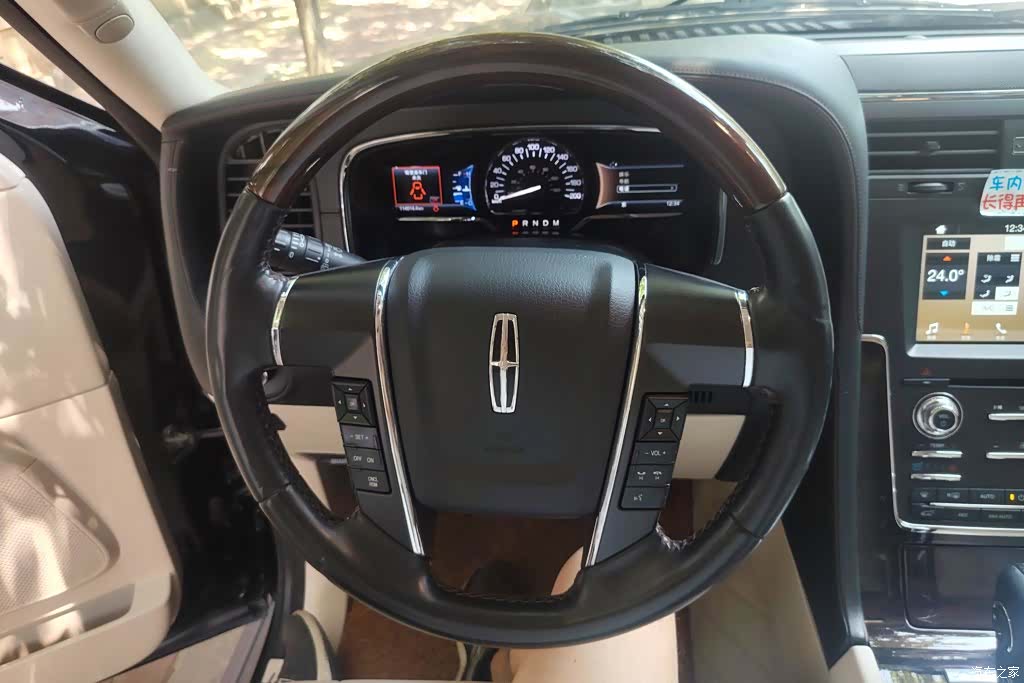 Lincoln Navigator, 2018 15