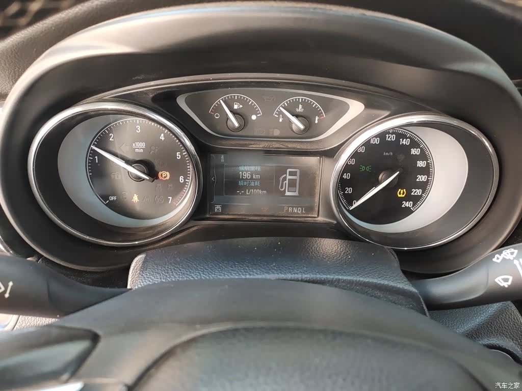 Buick Envision Plus, 2015 4