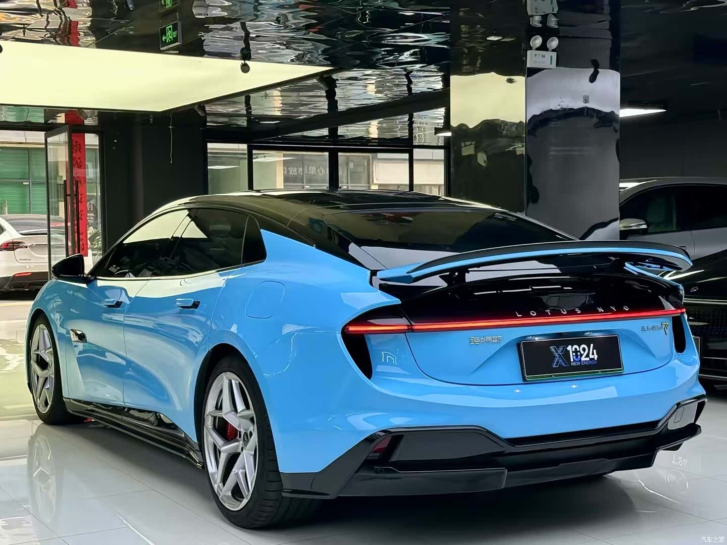 Lotus EMEYA, 2025 6