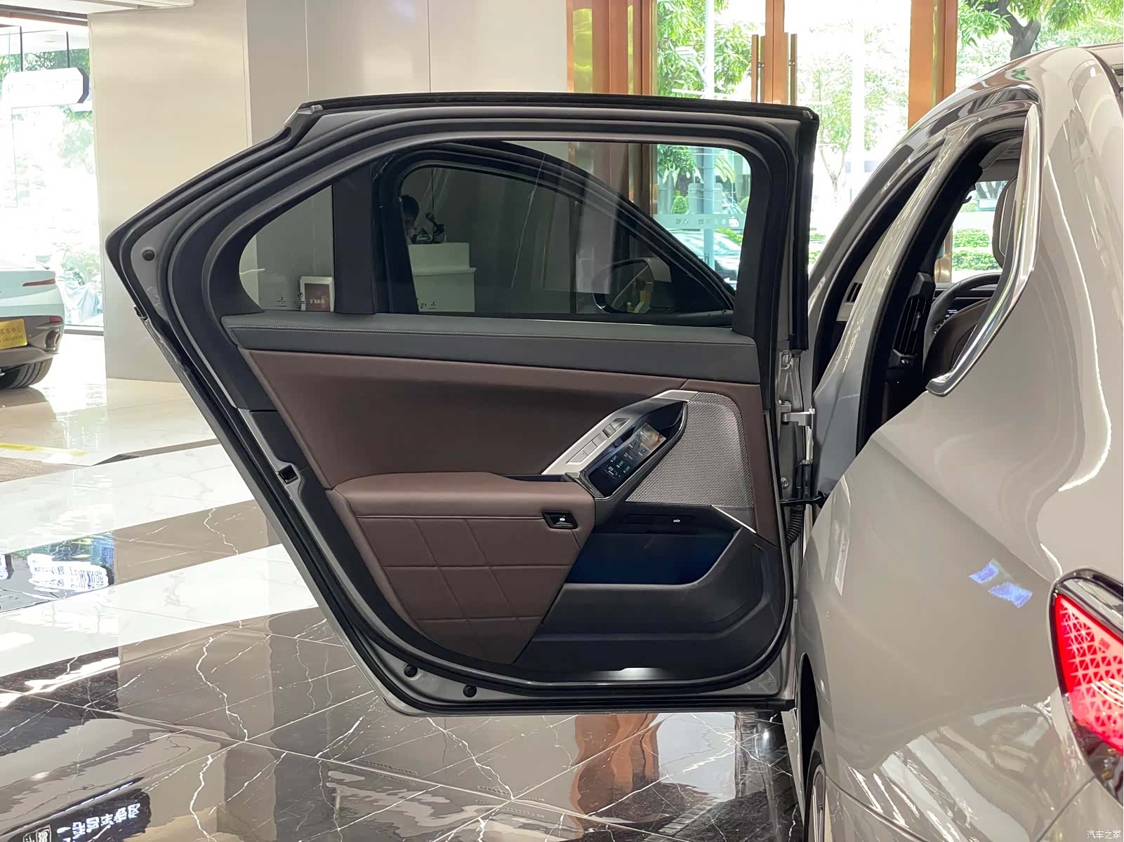 BMW 7 Series, 2023 24