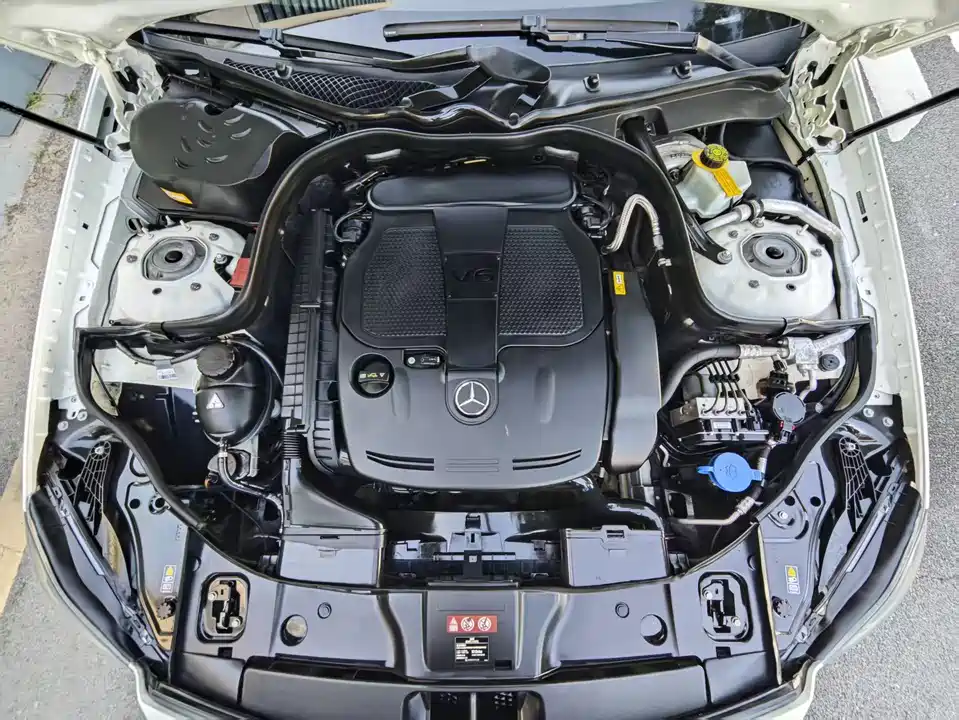 Mercedes-Benz CLS Mercedes-Benz CLS
