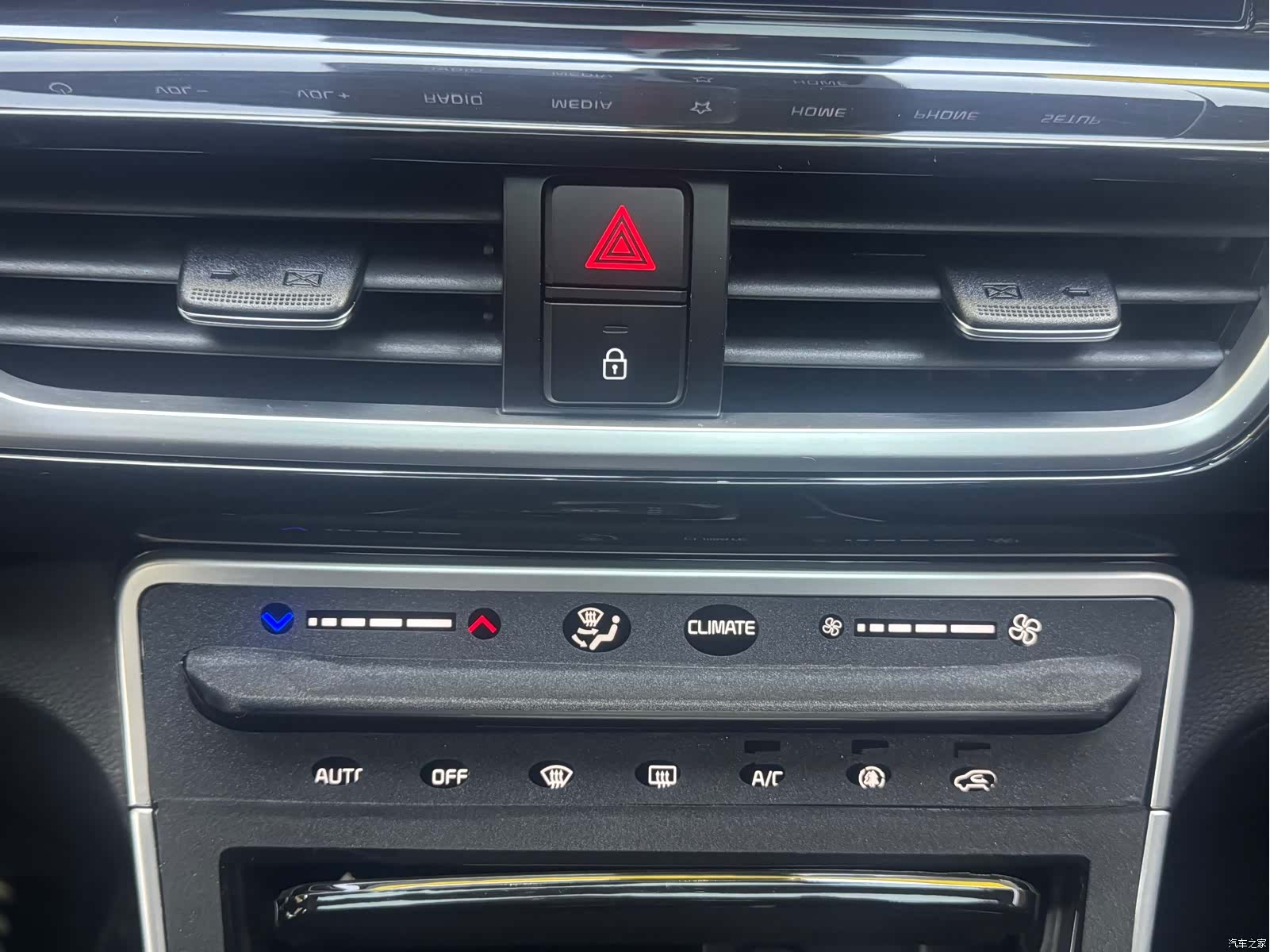 Kia KX3, 2022 17