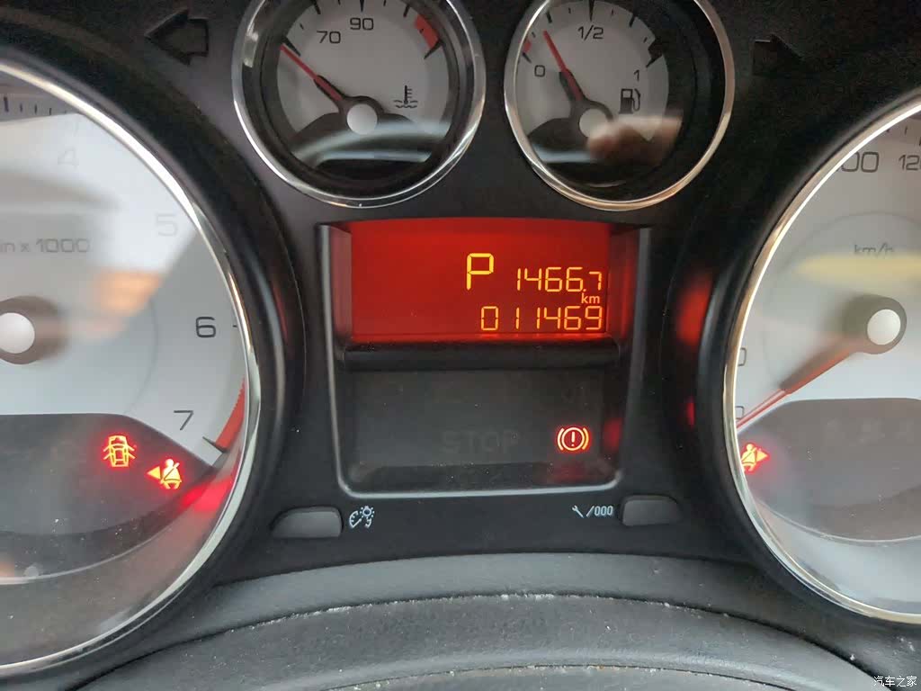 Peugeot 308, 2017 все фото