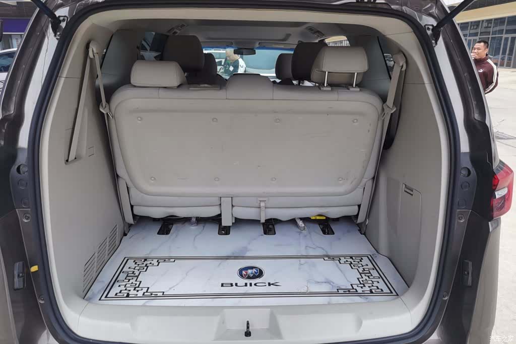 Buick GL8, 2023 4