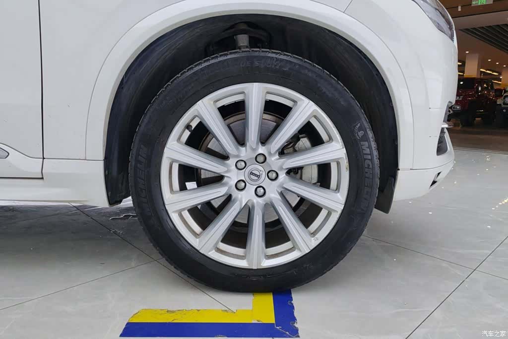 Volvo XC90, 2019 6