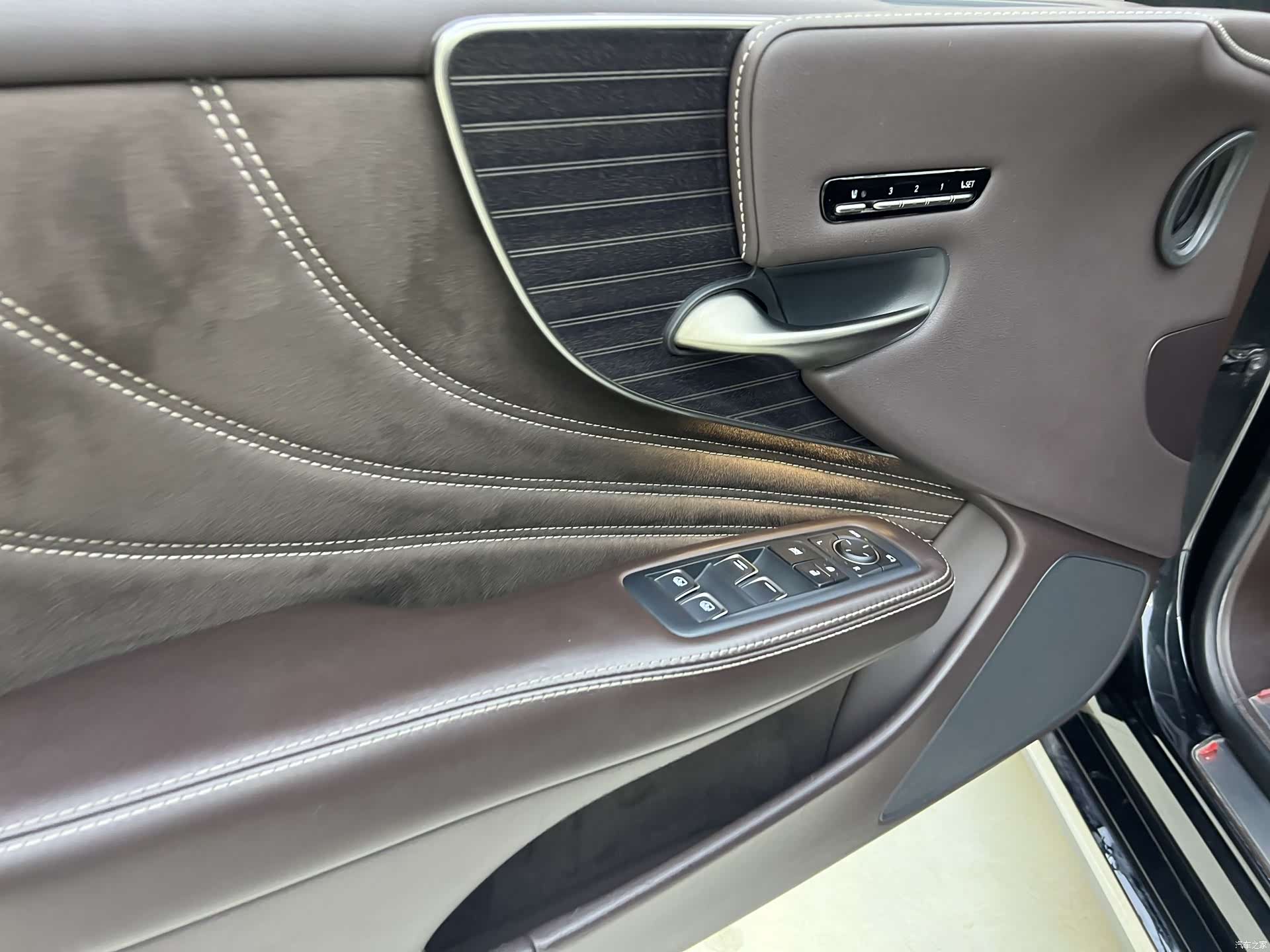 Lexus LS, 2020 18