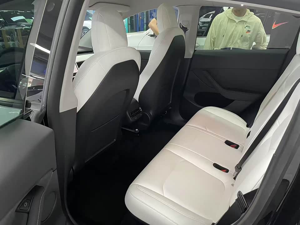 Tesla Model Y Tesla Model Y