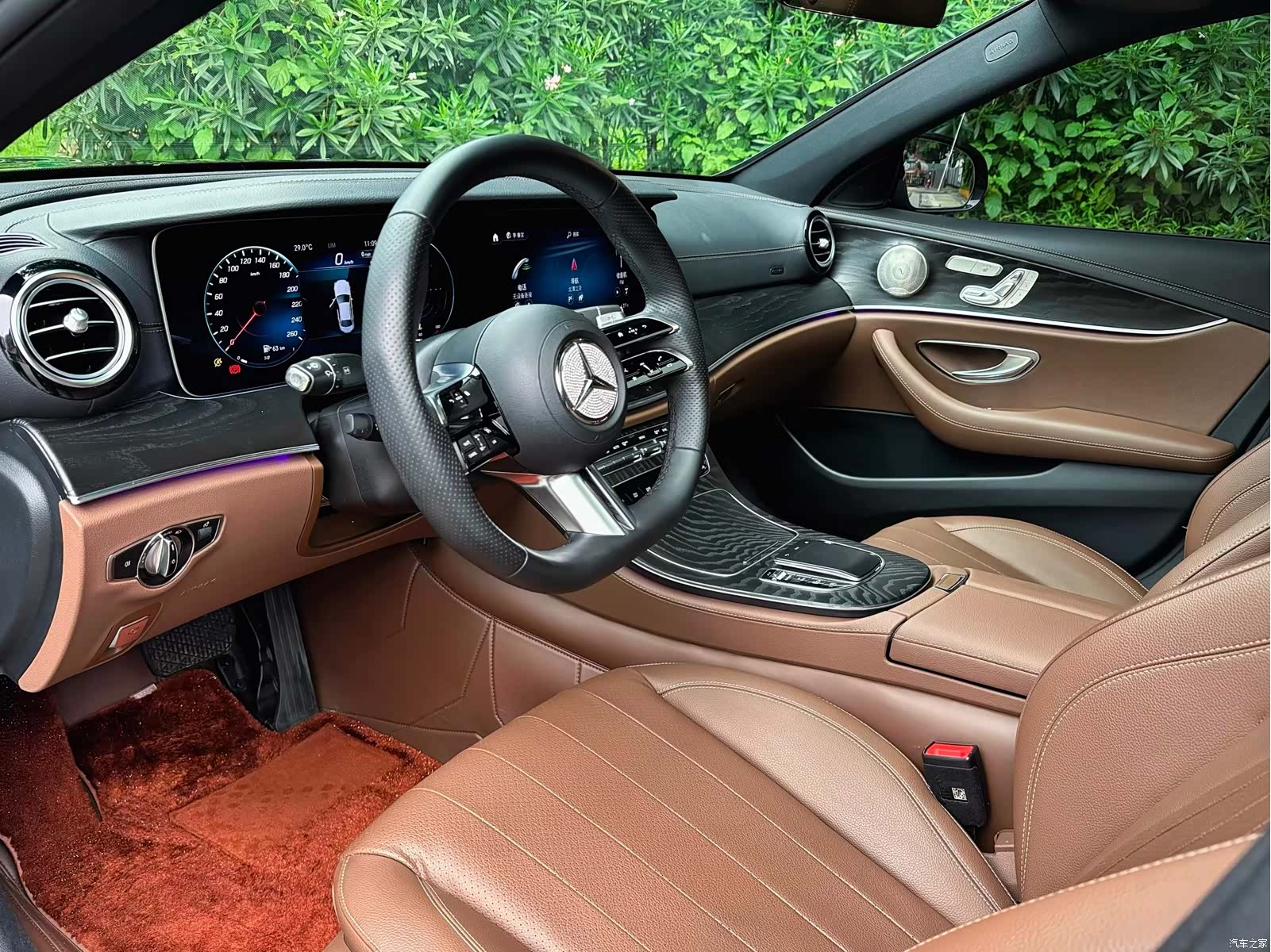 Mercedes-Benz E-Class, 2023 12