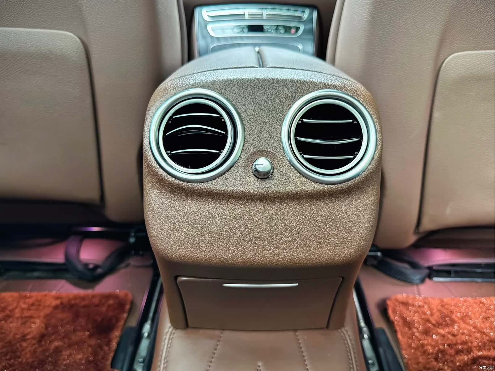Mercedes-Benz E-Class, 2023 21