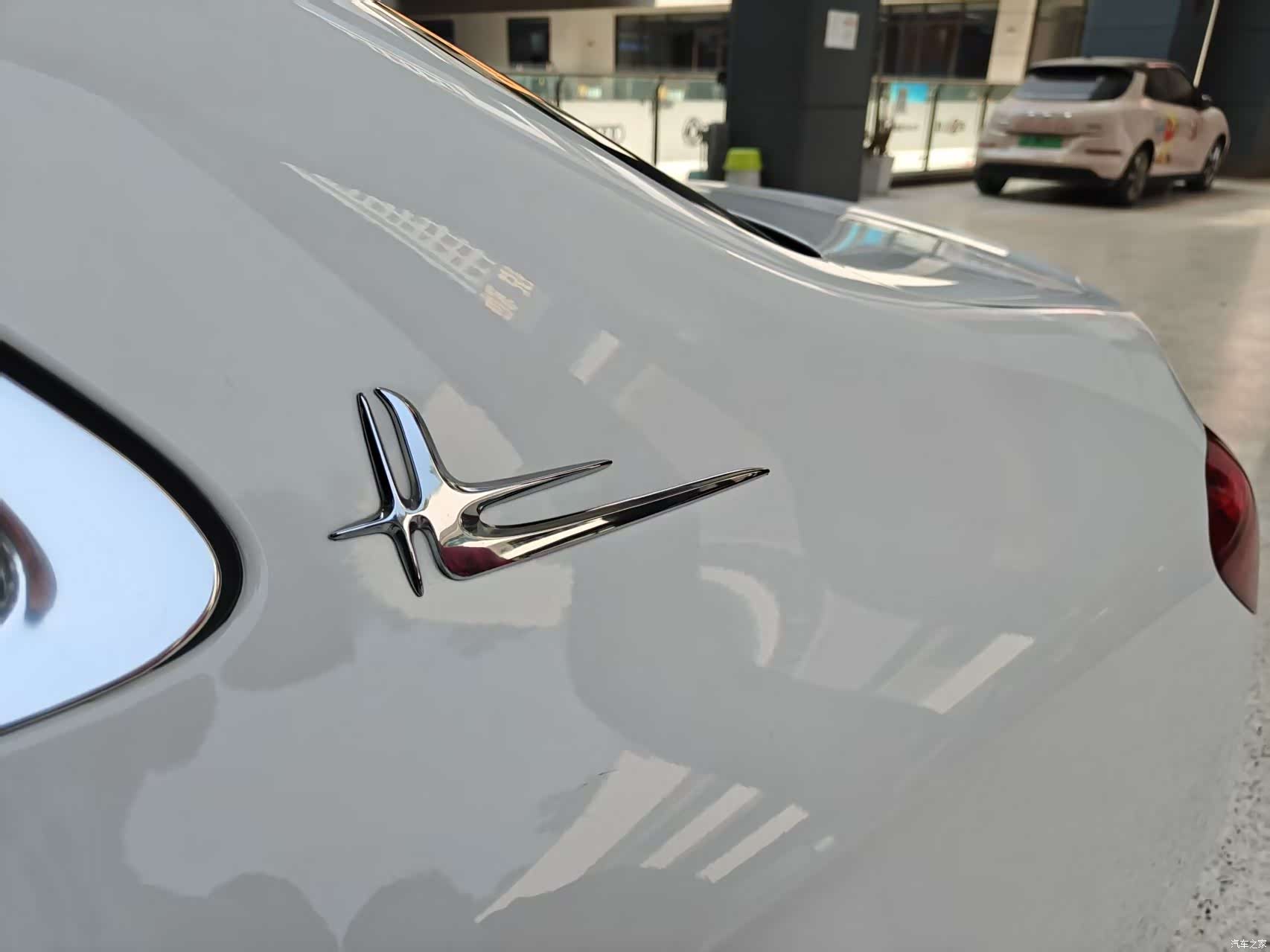 Mercedes-Benz E-Class, 2019 21