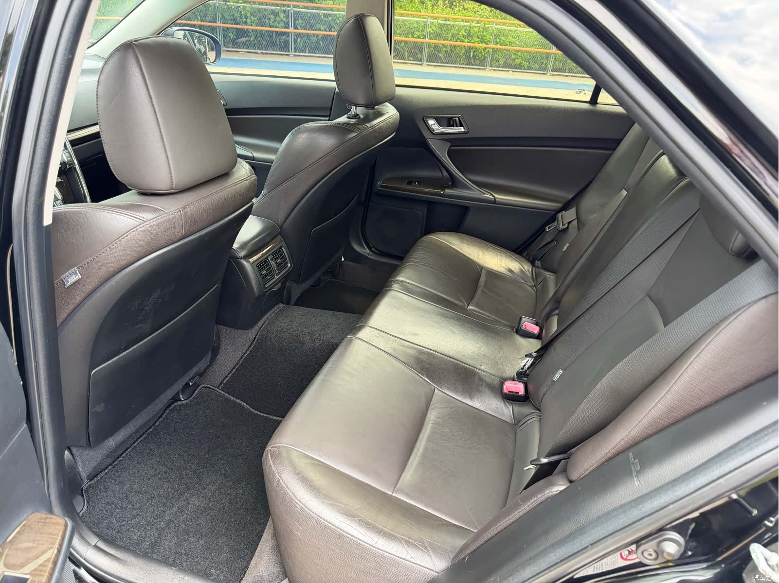 Toyota 2.5V, 2014 8