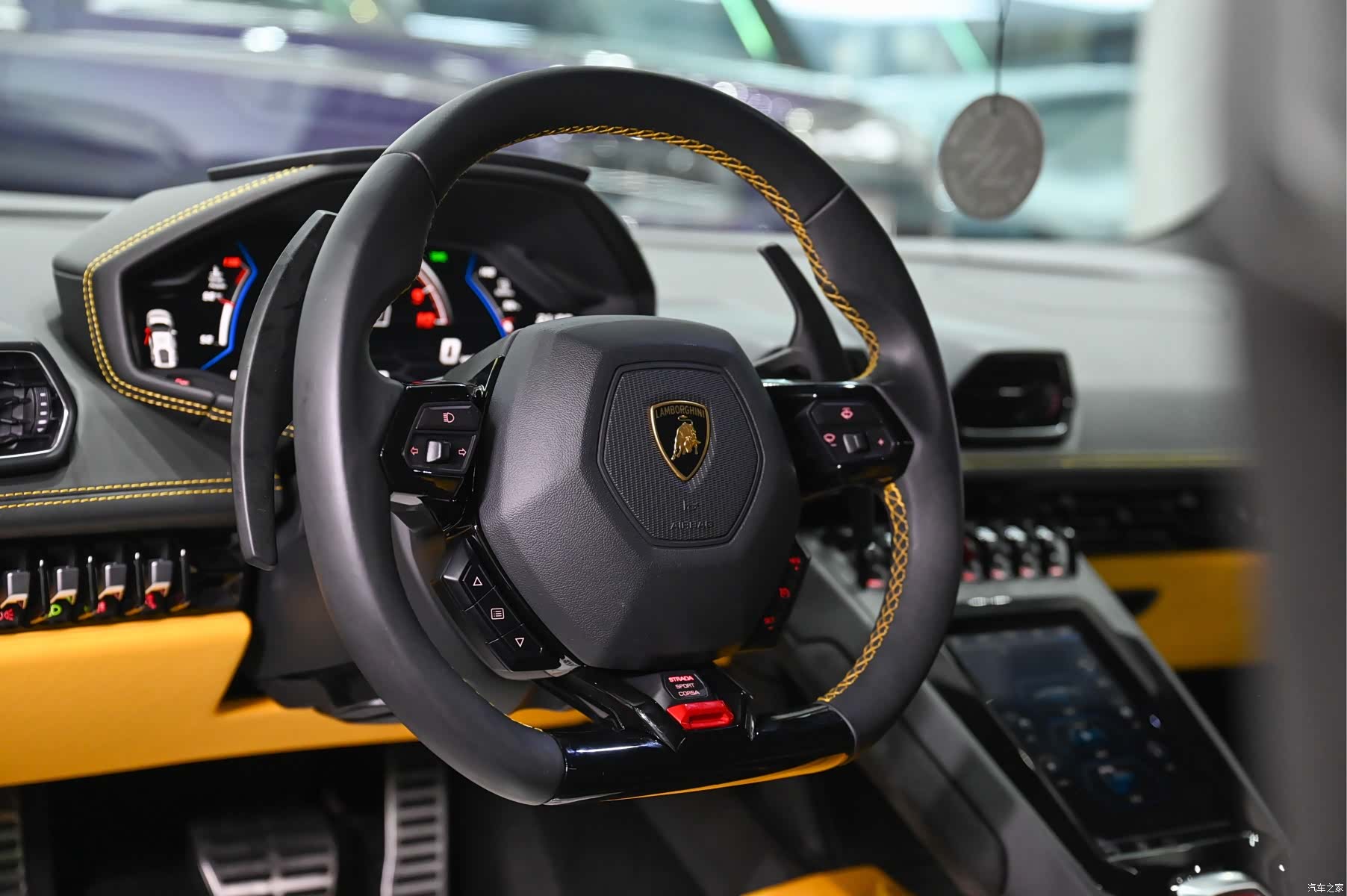 Lamborghini Huracán, 2022 13