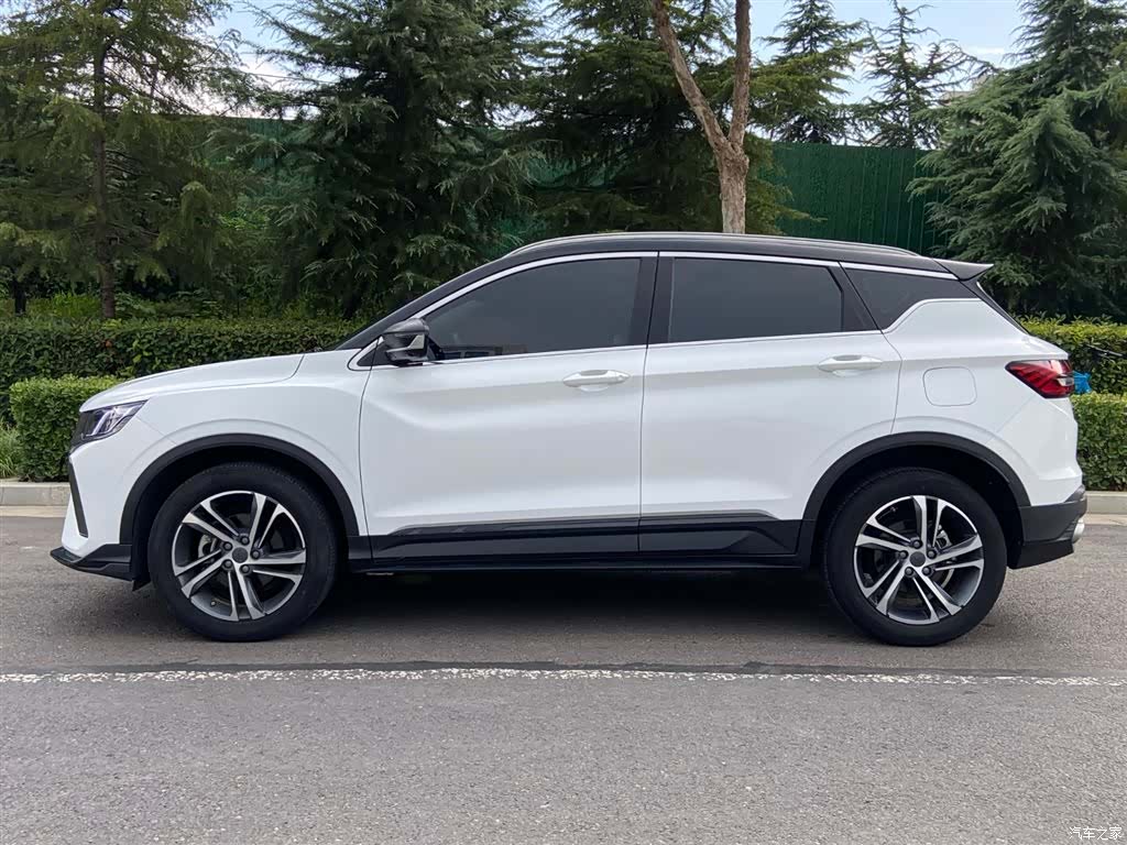 Geely Coolray, 2022 17