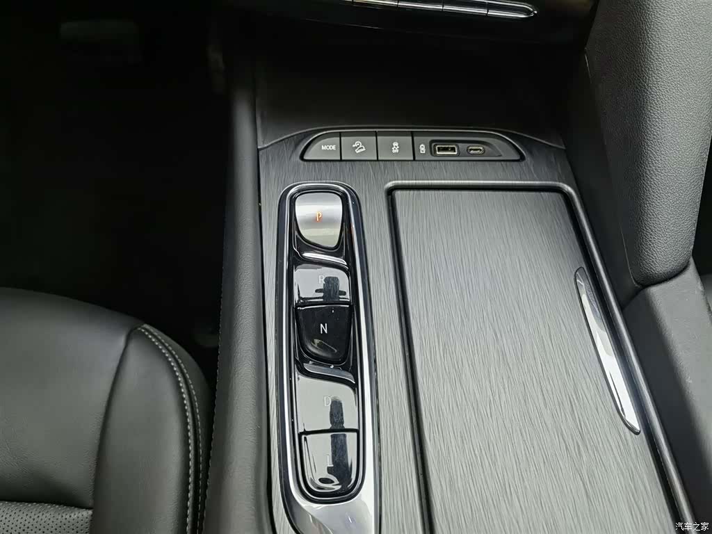 Buick Enclave, 2020 13